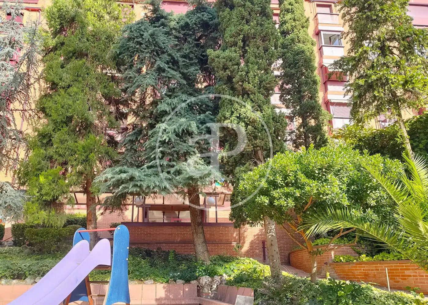 Aparcament de Pis en venda en Madrid amb Aire condicionat, Calefacció i Jardí privat