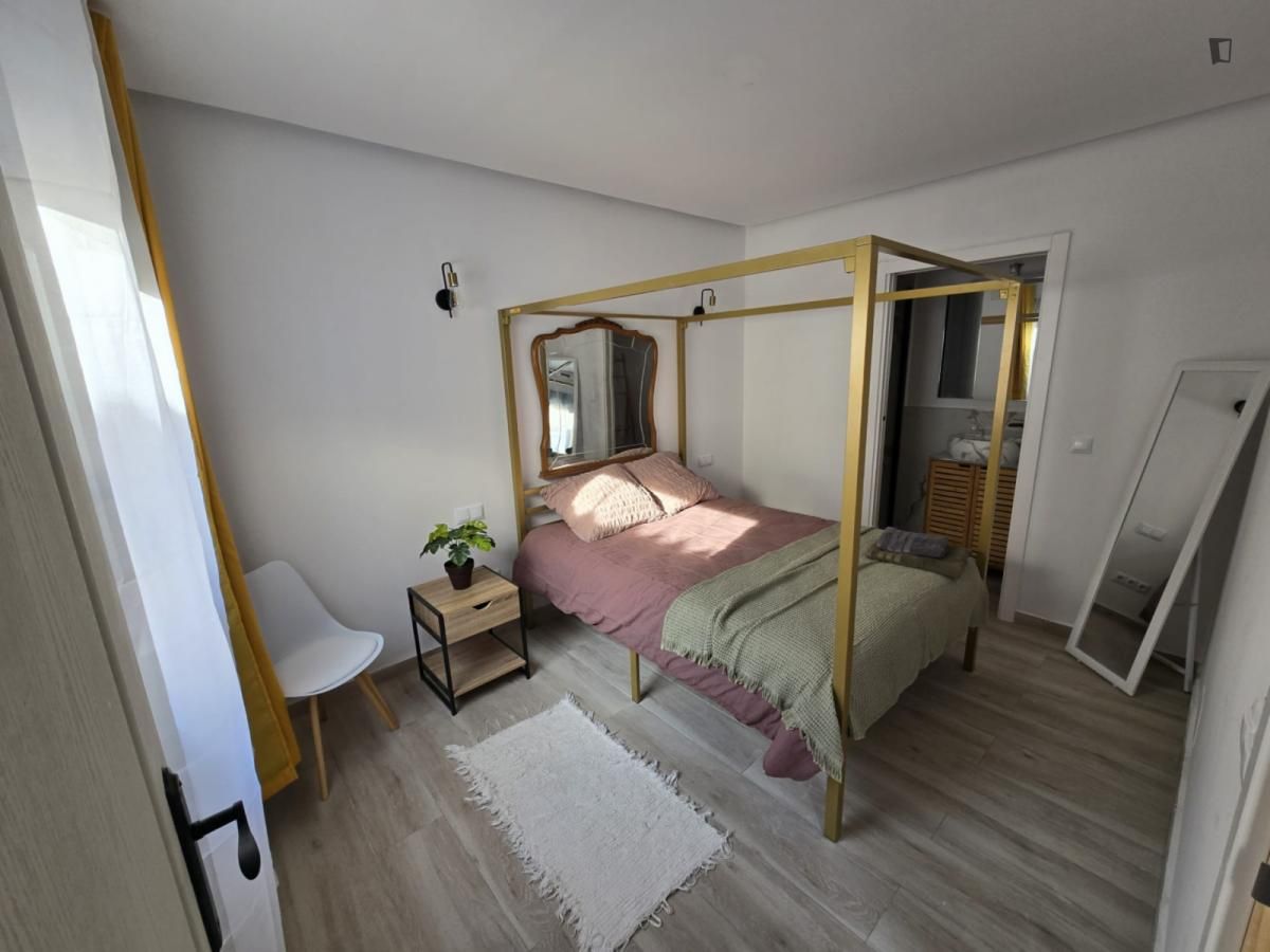 Bedroom of House or chalet to rent in  Madrid Capital  with Air Conditioner, Furnished and Washing machine
