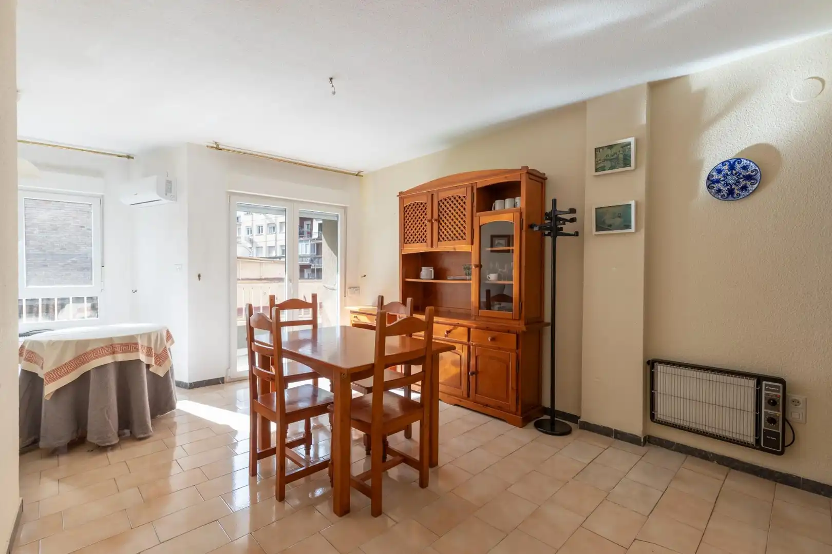Comedor de Apartamento en venta en  Granada Capital con Aire acondicionado, Calefacción y Amueblado