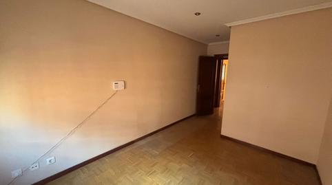 Foto 4 de Pis en venda a La Calzada, Asturias