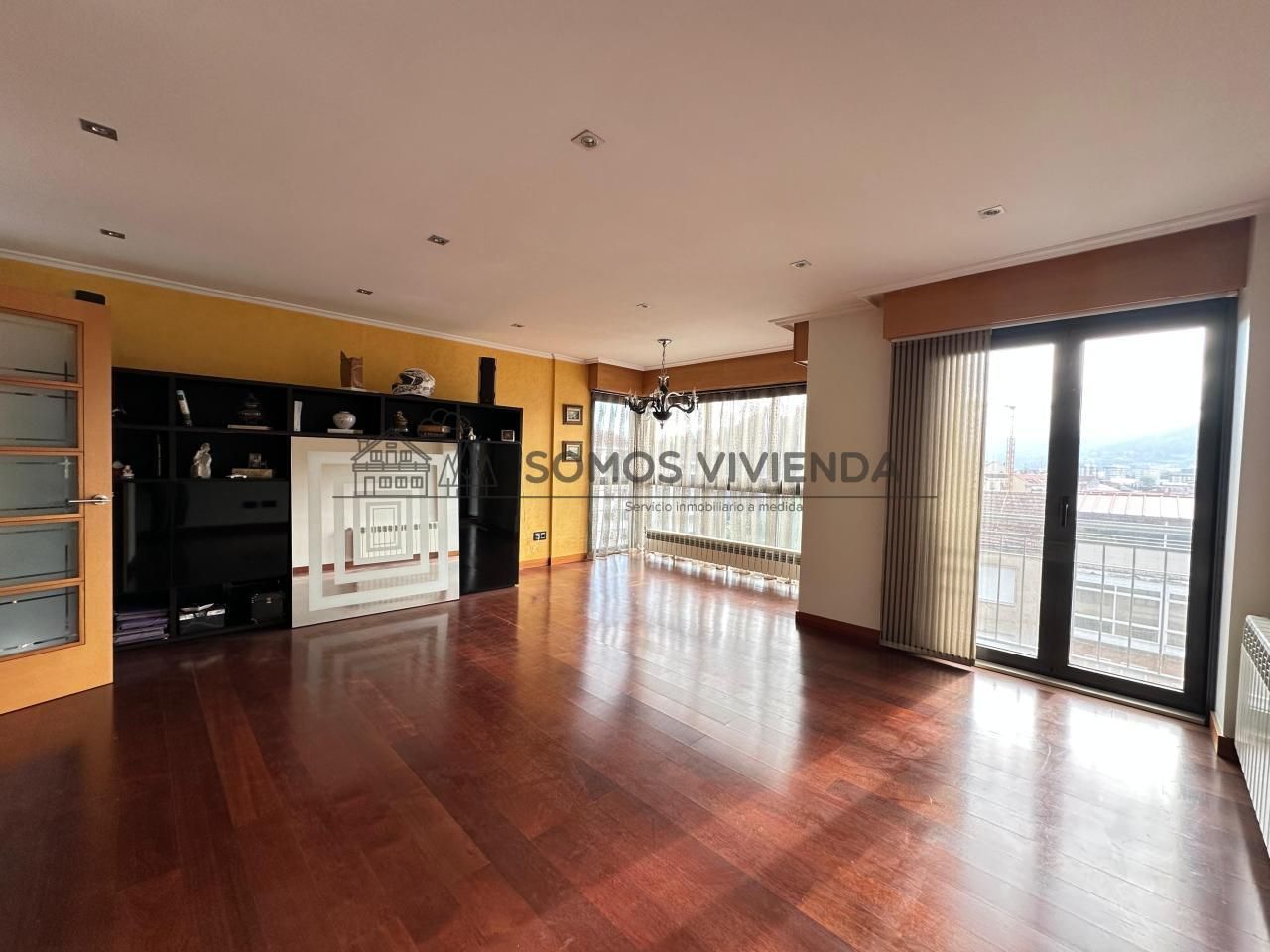 Sala de estar de Dúplex en venta en Ourense Capital  con Calefacción y Terraza