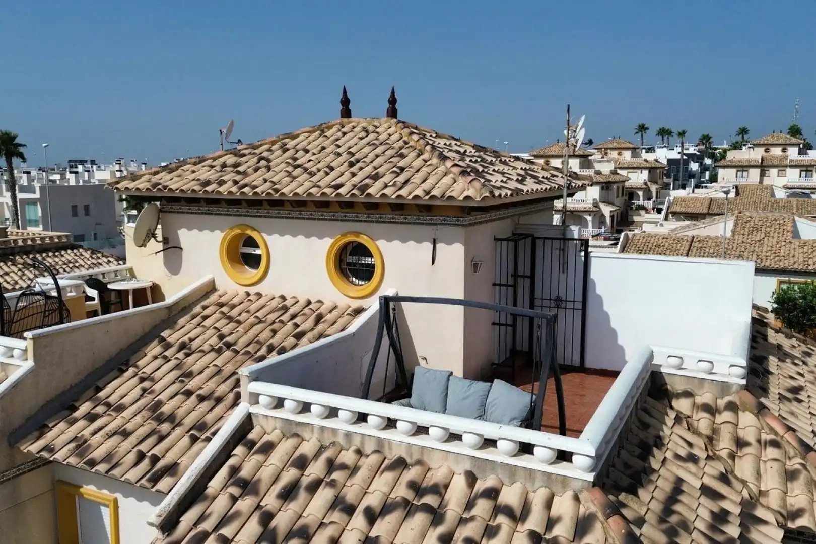 Außenansicht von Haus zur Miete in Orihuela mit Klimaanlage, Heizung und Privatgarten