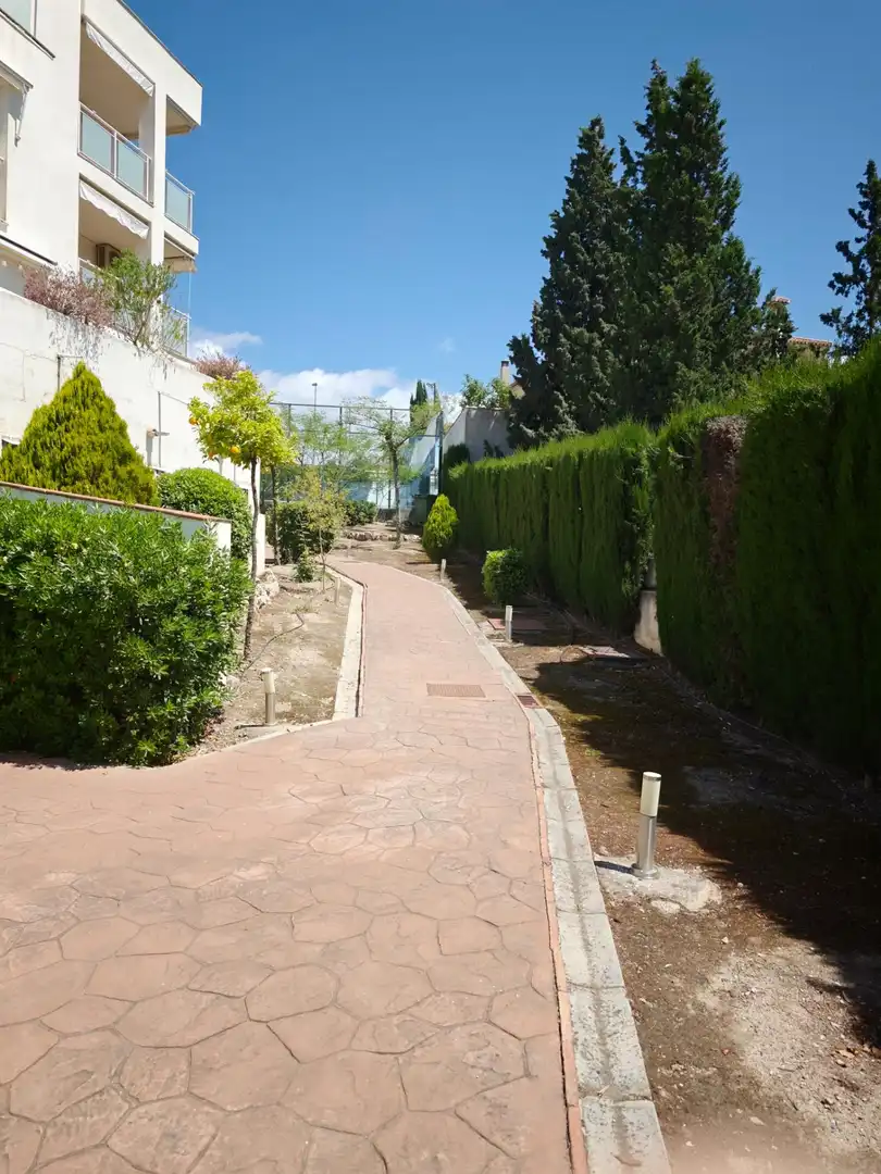 Vista exterior de Pis en venda en Albolote amb Aire condicionat, Terrassa i Moblat