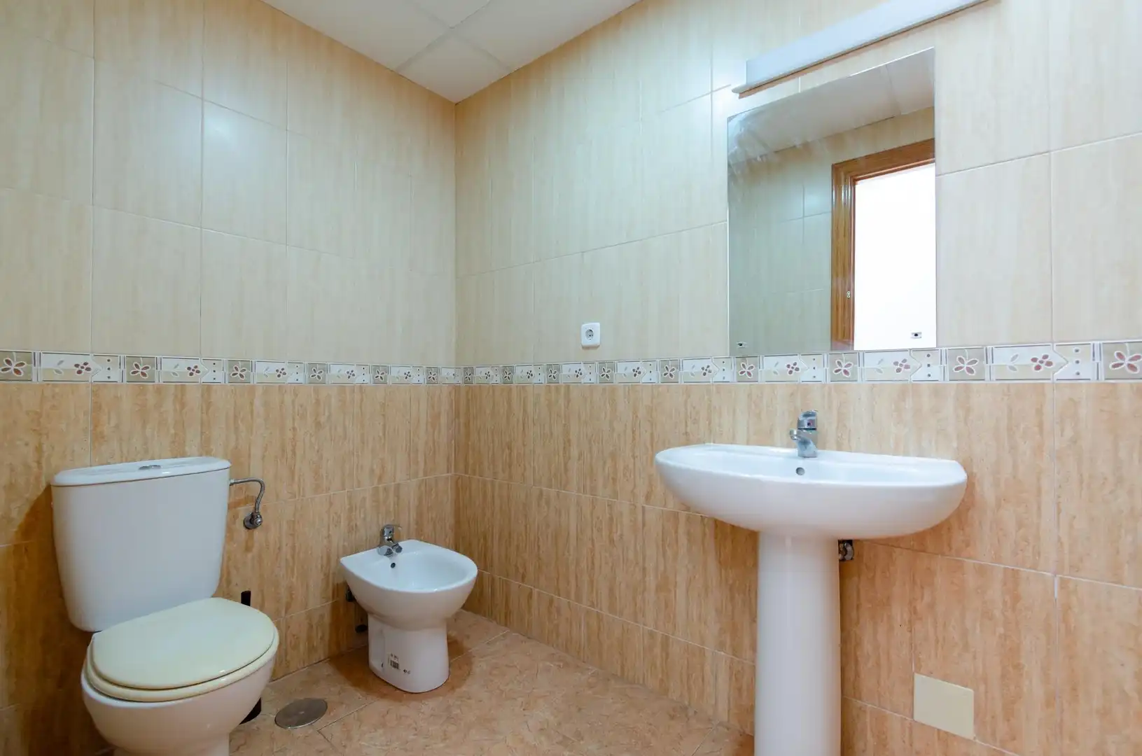 Badezimmer von Wohnung zum Verkauf in Cartagena mit Balkon