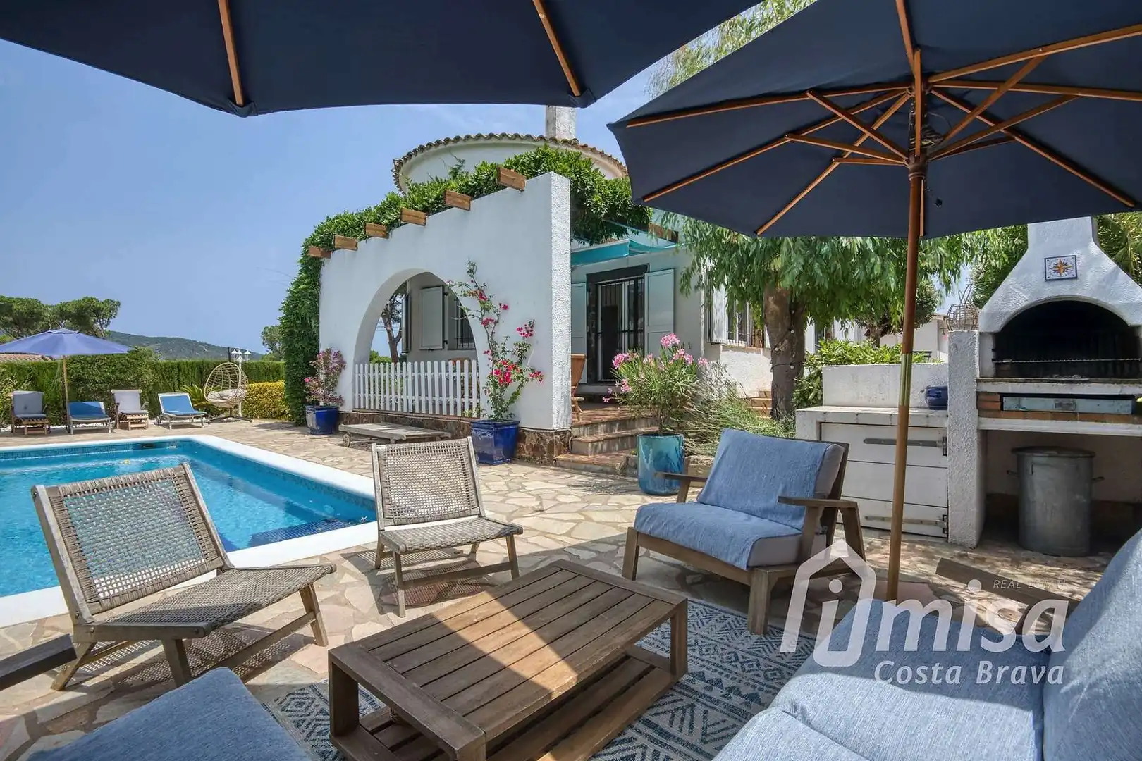 Villa mit Pool zum Verkauf in Olot