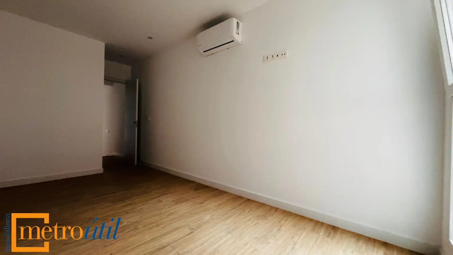 Bedroom of Flat for sale in Salamanca  with Air Conditioner, Heating and Parquet flooring