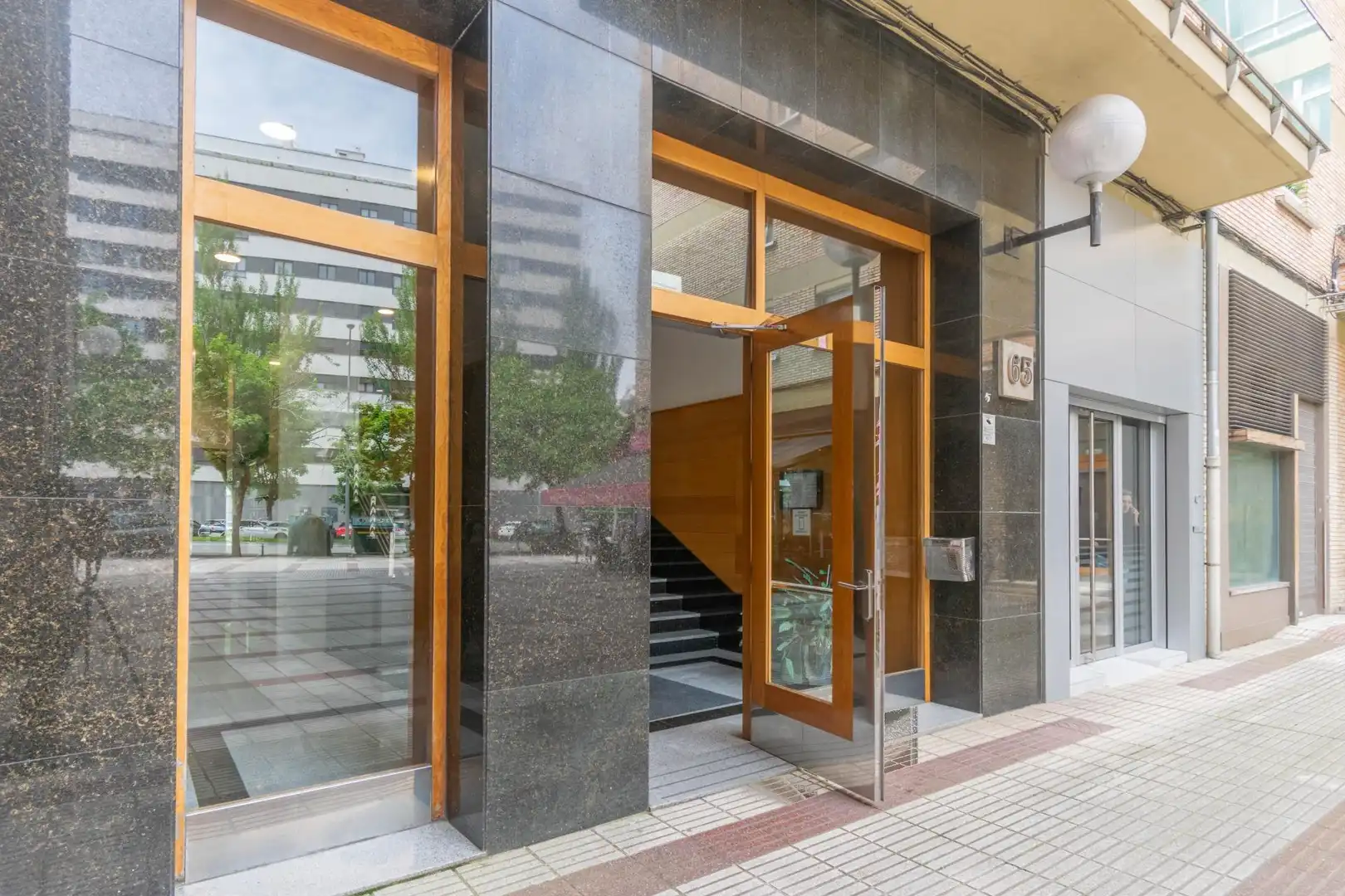 Vista exterior de Piso en venta en  Pamplona / Iruña con Calefacción, Amueblado y Balcón