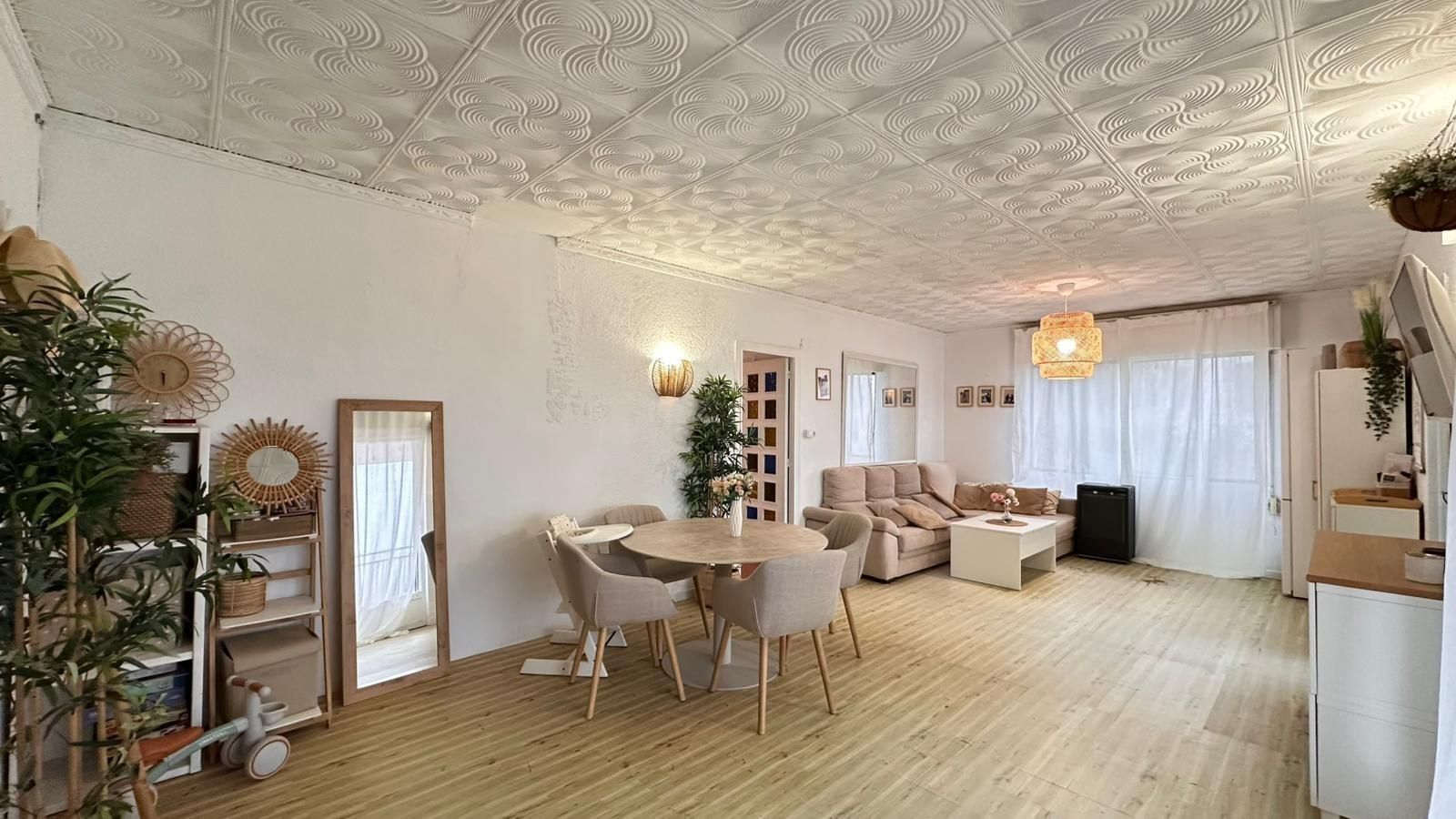 Sala d'estar de Casa o xalet en venda en Catadau amb Aire condicionat, Jardí privat i Terrassa