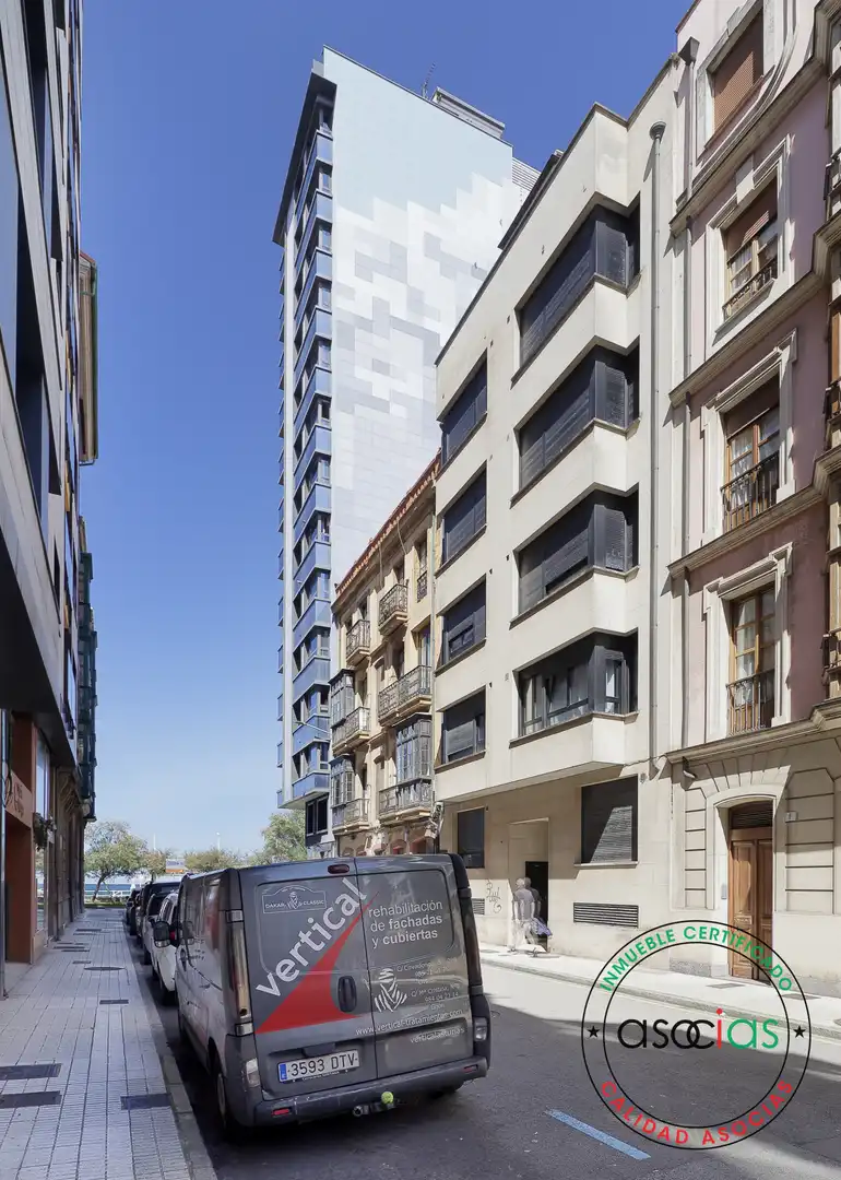 Vista exterior de Ático en venta en Gijón  con Calefacción, Terraza y Balcón