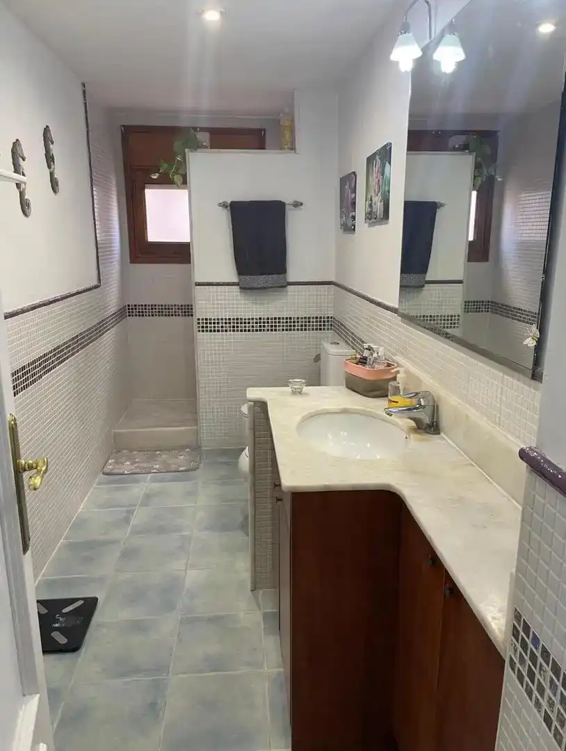 Badezimmer von Wohnung zum Verkauf in Alcañiz mit Abstellraum und Möbliert
