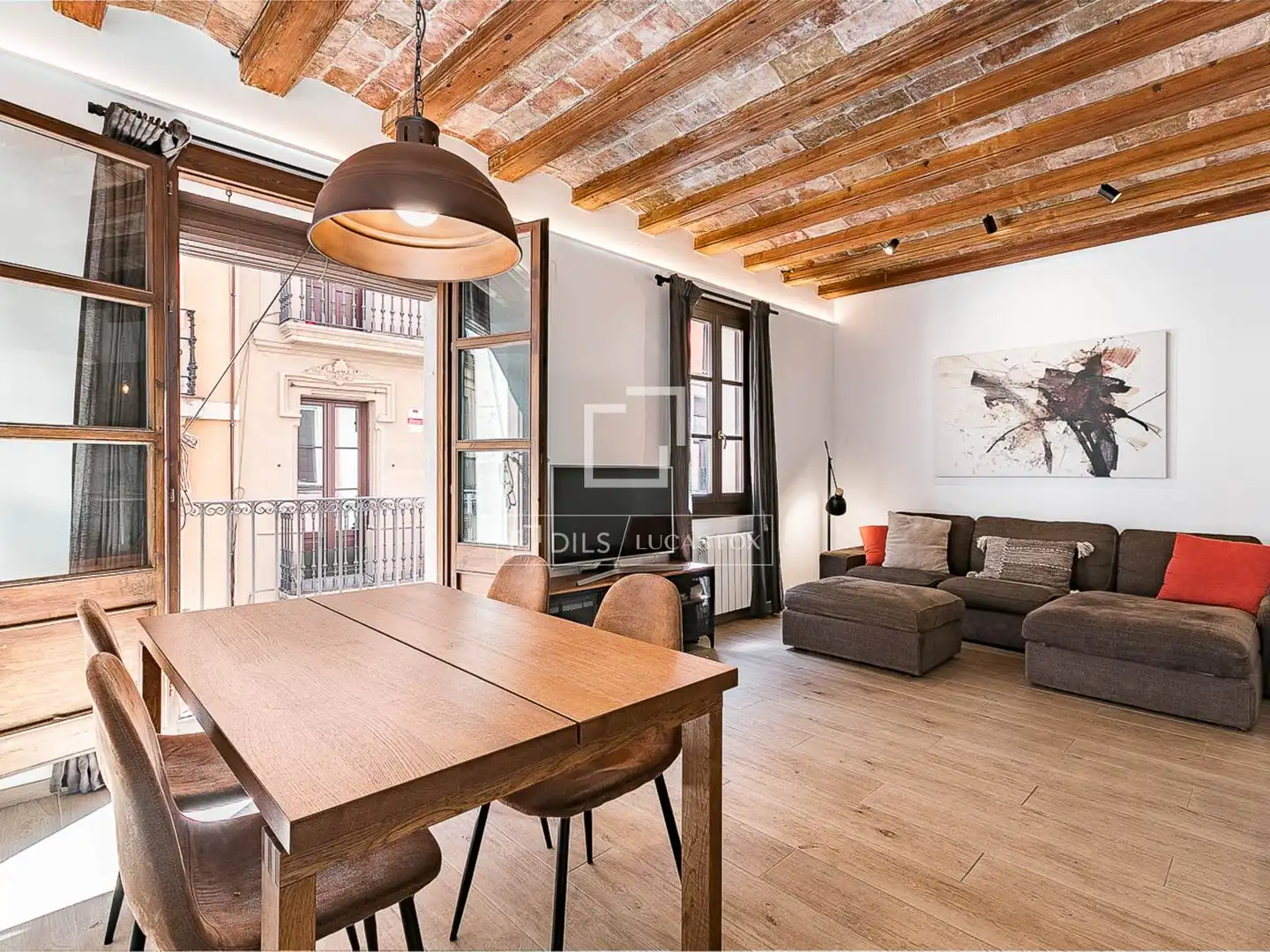 Exterior view of Flat for sale in Barcelona  with Air Conditioner, Heating and Furnished