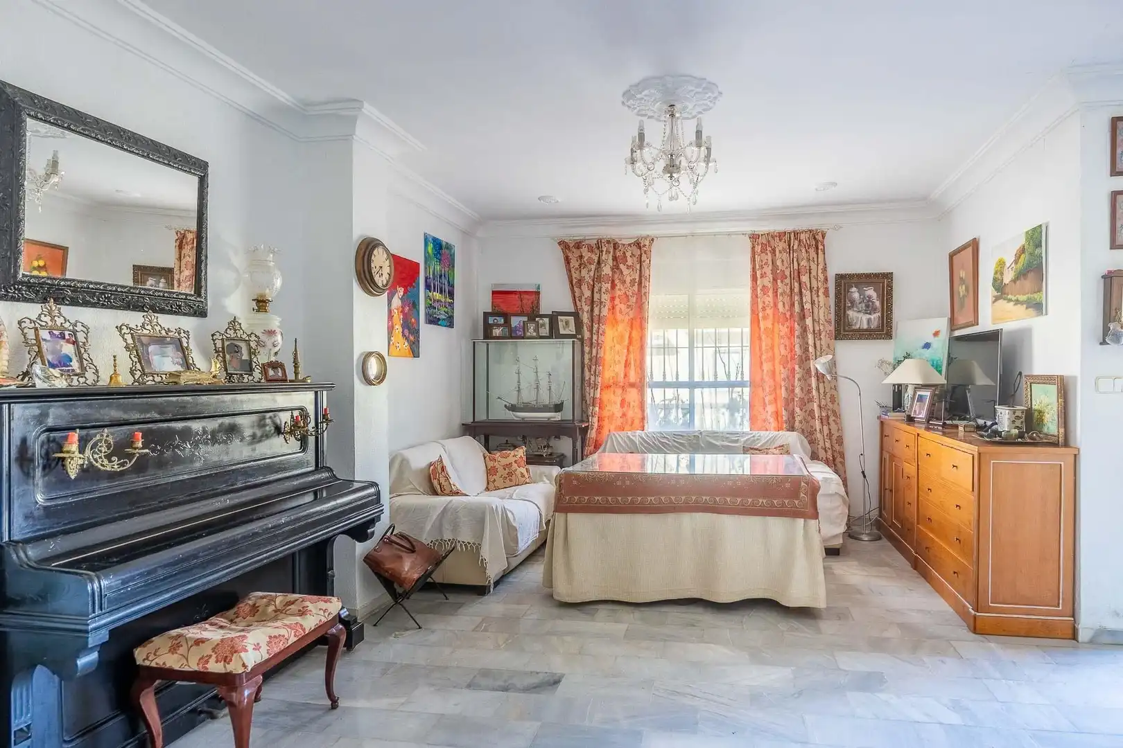 Villa mit Garten zum Verkauf in Villamartín, imagen 4