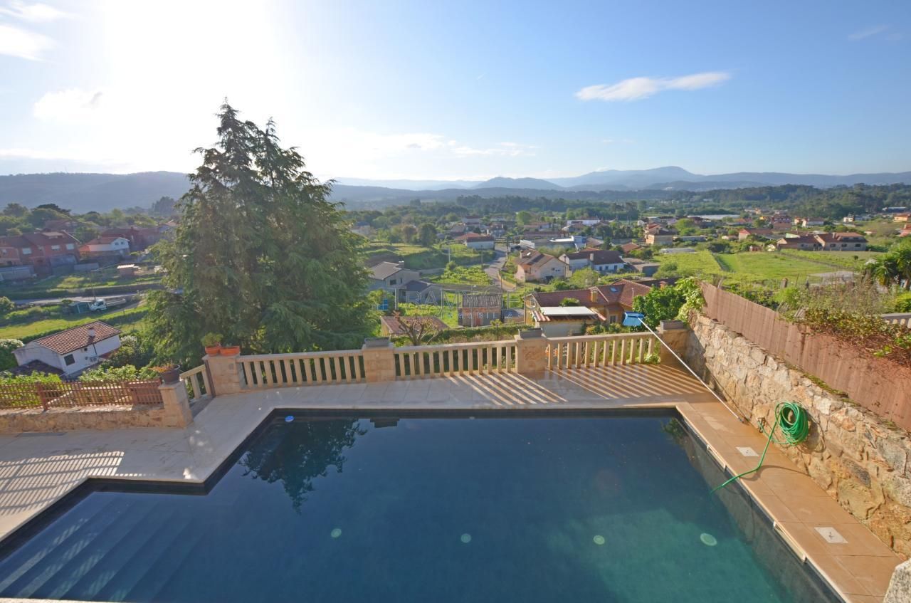 Swimming pool of House or chalet for sale in O Rosal    with Heating, Private garden and Terrace