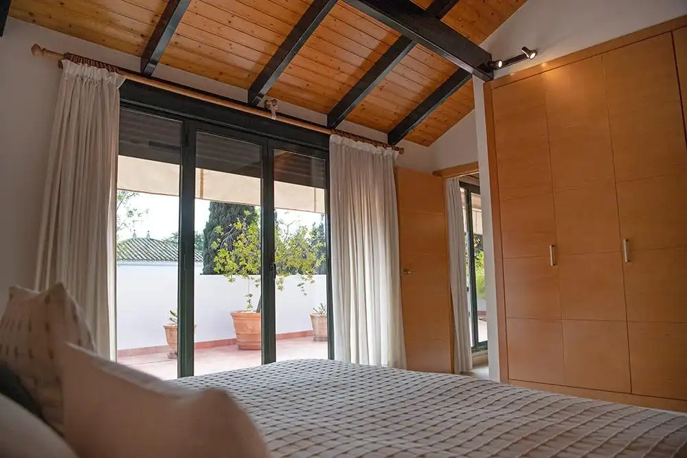 Habitación de Casa o chalet en venta en Bormujos con Aire acondicionado, Calefacción y Jardín privado