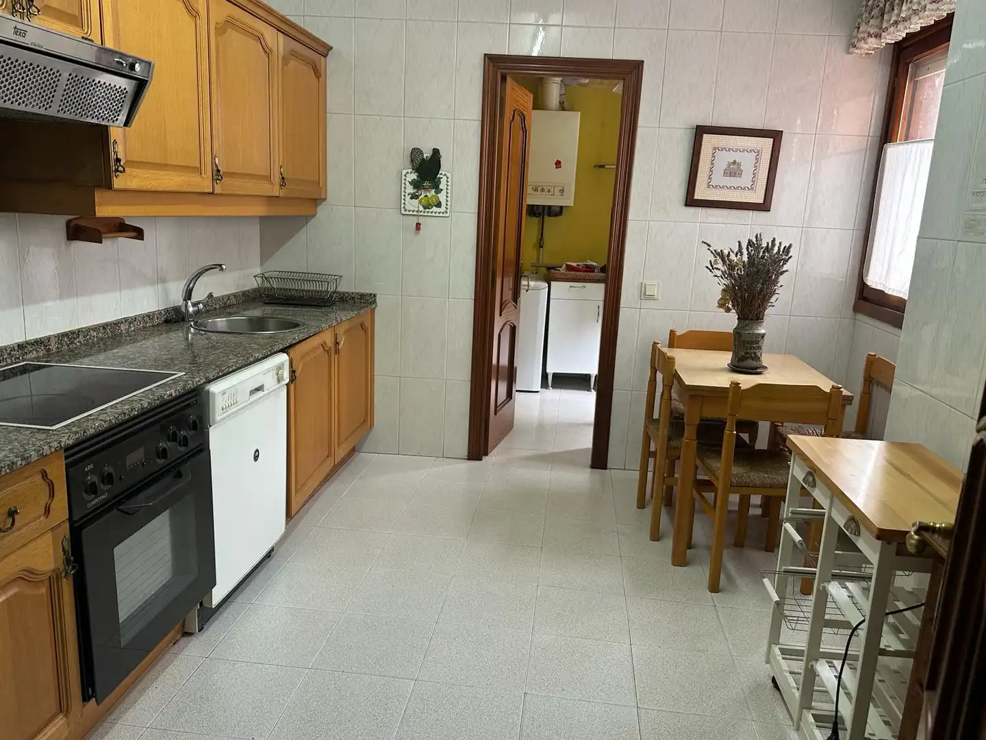 Kitchen of Flat for rent in Avilés  with Heating, Parquet flooring and Storage room