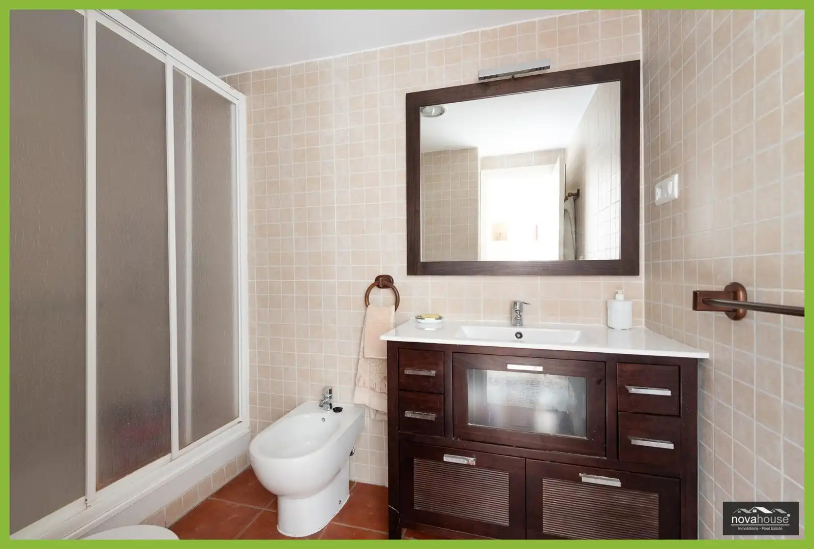 Bathroom of Flat for sale in Rincón de la Victoria  with Air Conditioner, Terrace and Alarm