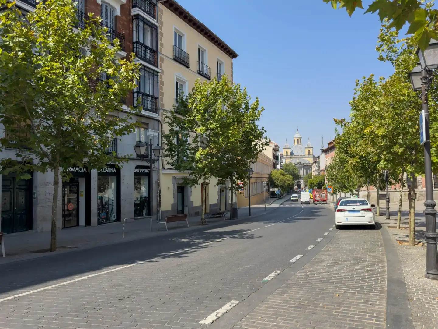 Vista exterior de Local de lloguer en Madrid