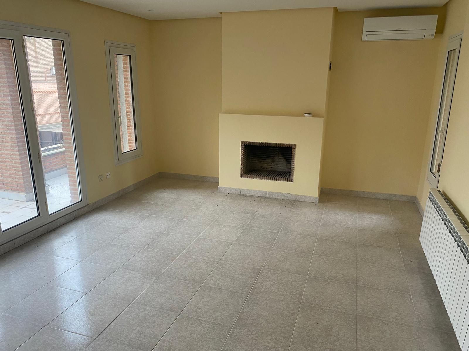 Sala d'estar de Casa o xalet en venda en Miguelturra amb Aire condicionat, Calefacció i Terrassa