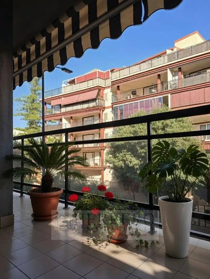 Terrassa de Pis en venda en Gandia amb Traster, Moblat i Balcó