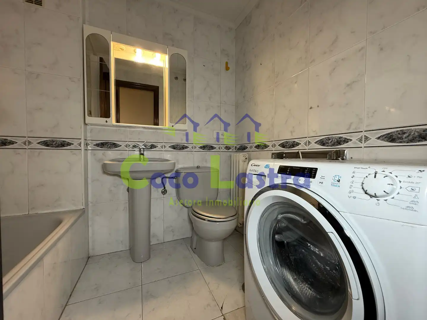 Baño de Piso en venta en Salamanca con Calefacción, Parquet y Balcón