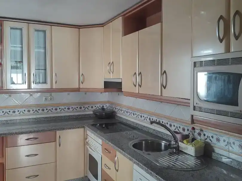 Cocina de Ático de alquiler en  Granada Capital con Aire acondicionado y Balcón