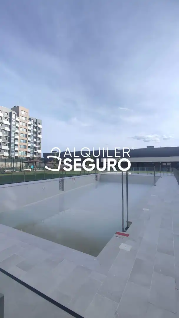 Piscina de Pis de lloguer en Tres Cantos amb Aire condicionat, Calefacció i Terrassa