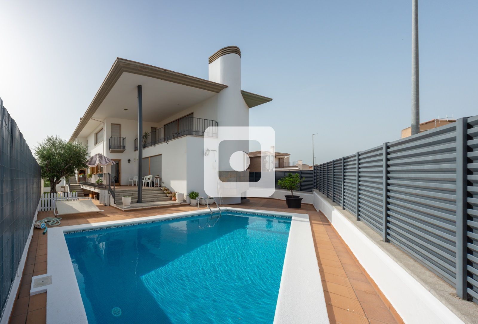 Piscina de Casa o xalet en venda en Vilablareix amb Aire condicionat, Calefacció i Terrassa