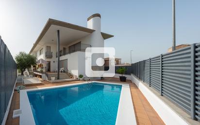 Piscina de Casa o xalet en venda en Vilablareix amb Aire condicionat, Terrassa i Piscina