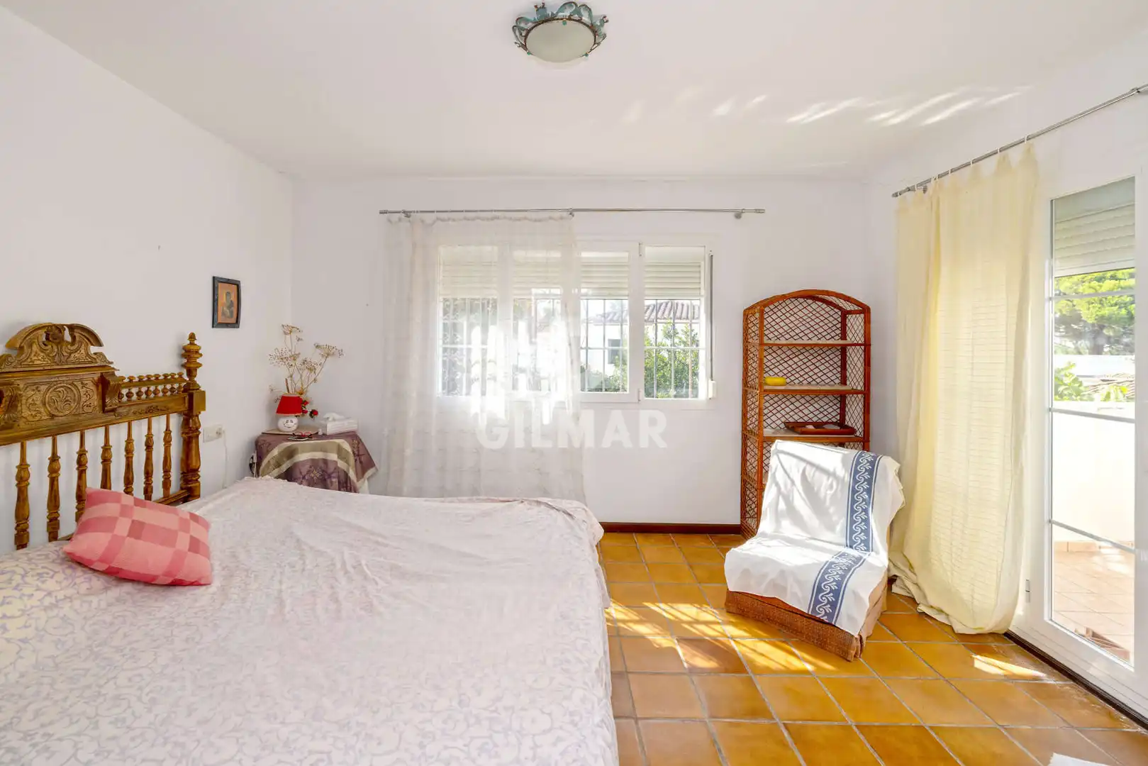 Dormitori de Casa o xalet en venda en Estepona amb Jardí privat