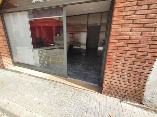 Local comercial en Alquiler en Begues