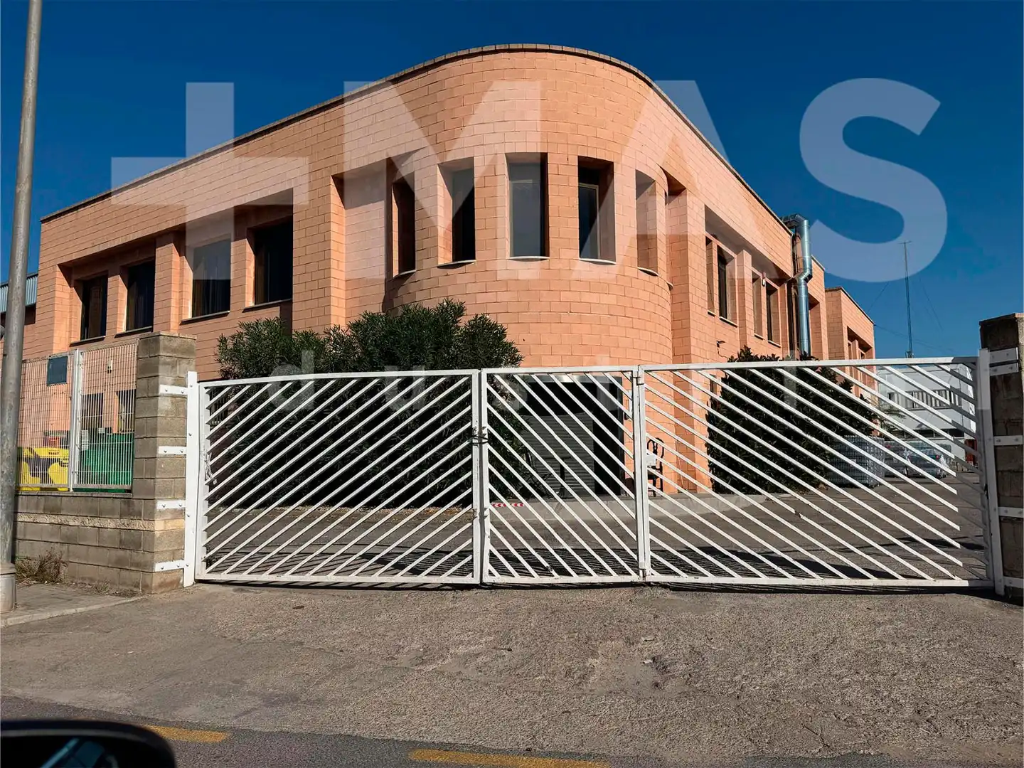 Nave industrial in affitto a carboner