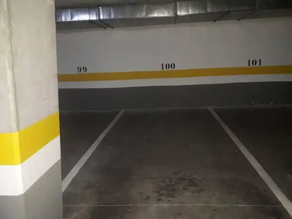 Garage for sale in Madrid, Madrid