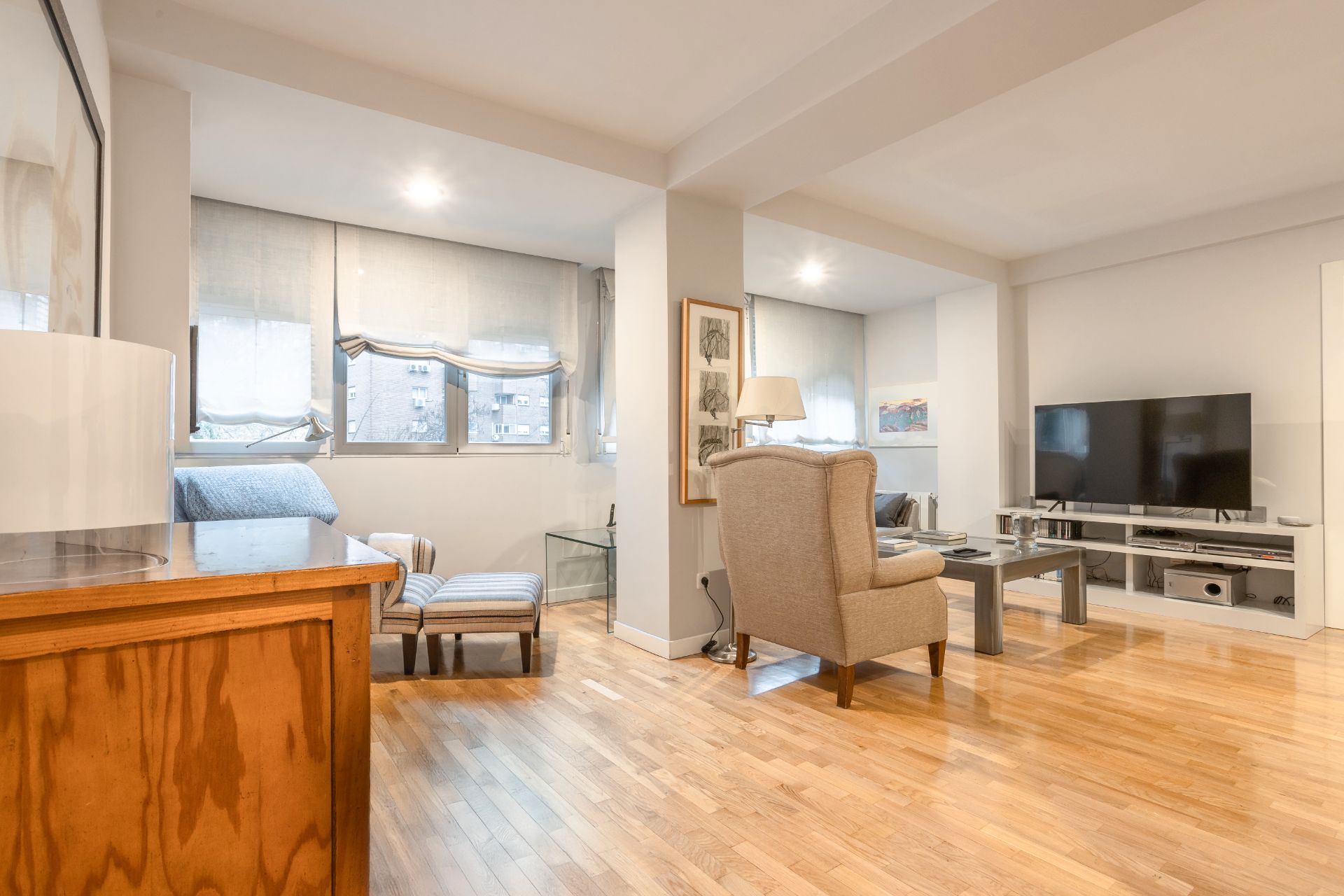 Sala d'estar de Pis en venda en  Madrid Capital amb Aire condicionat, Calefacció i Piscina