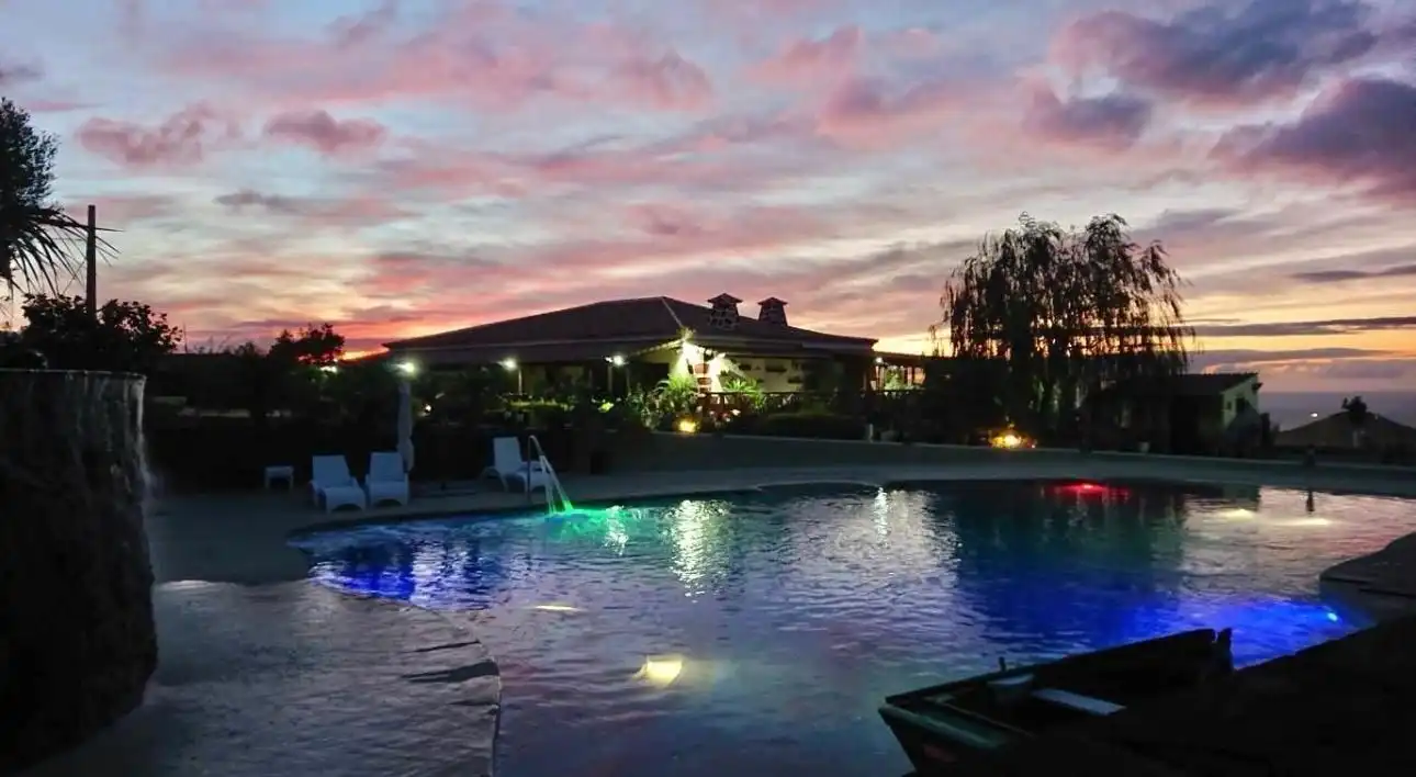 Piscina de Casa o xalet en venda en San Miguel de Abona amb Jardí privat, Traster i Piscina