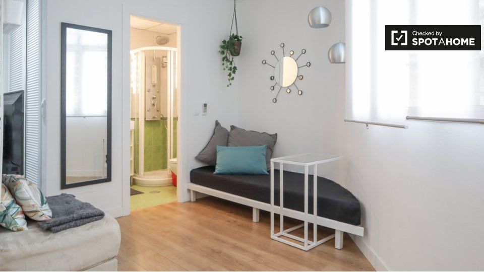 Bedroom of Flat to rent in  Madrid Capital  with Air Conditioner, Heating and Furnished