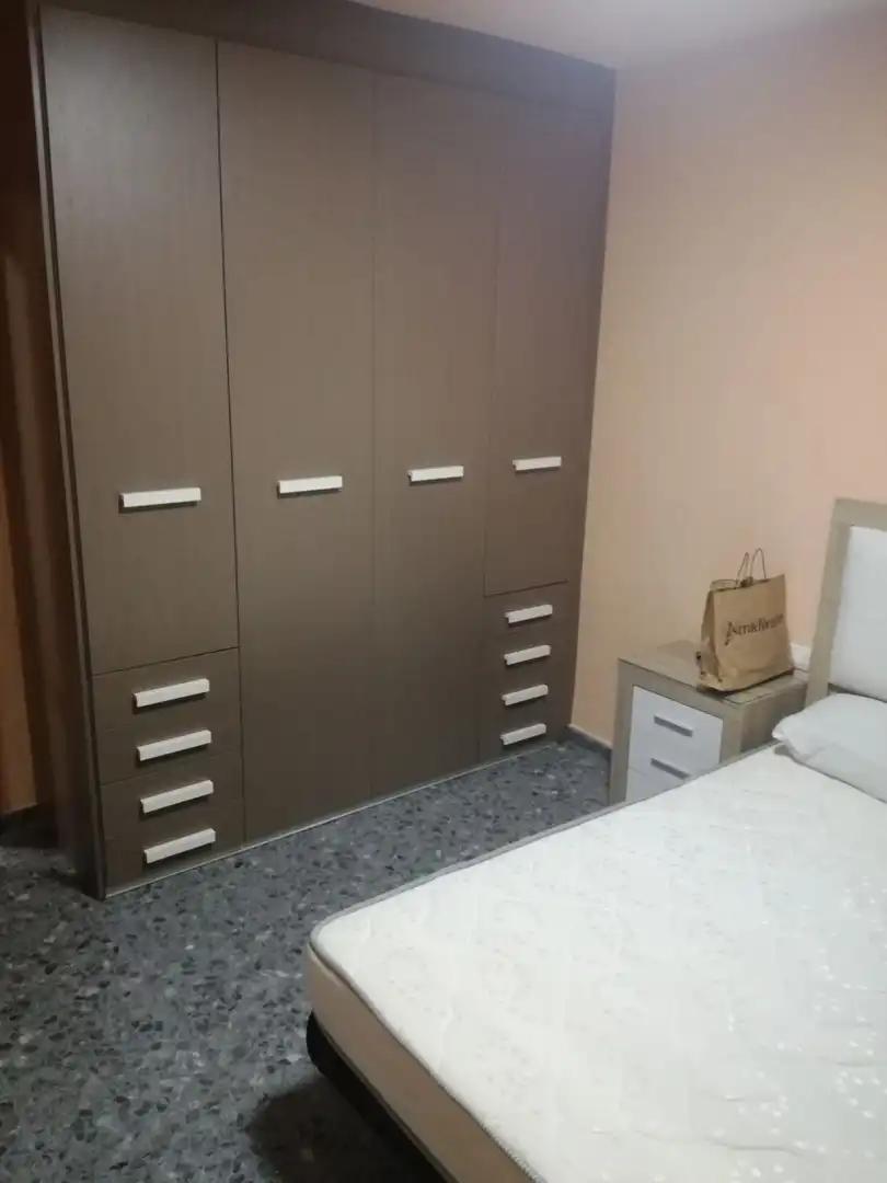 Habitación de Piso en venta en Granada con Calefacción, Terraza y Trastero