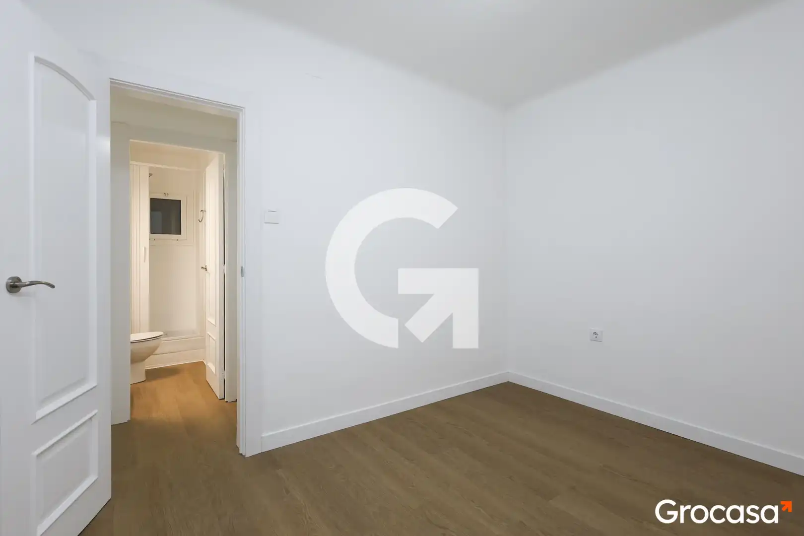 Habitación de Piso en venta en L'Hospitalet de Llobregat con Aire acondicionado, Calefacción y Horno