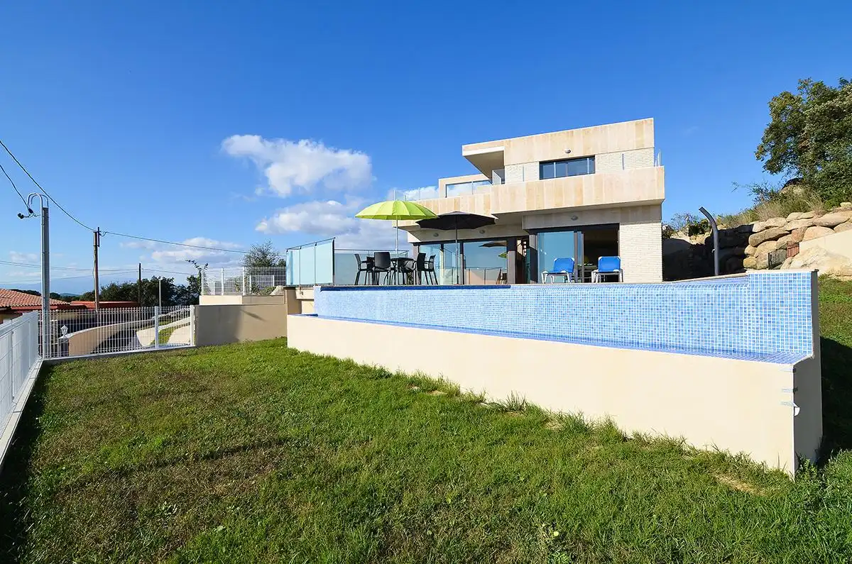 Vista exterior de Casa o chalet en venta en Lloret de Mar con Jardín privado, Terraza y Piscina