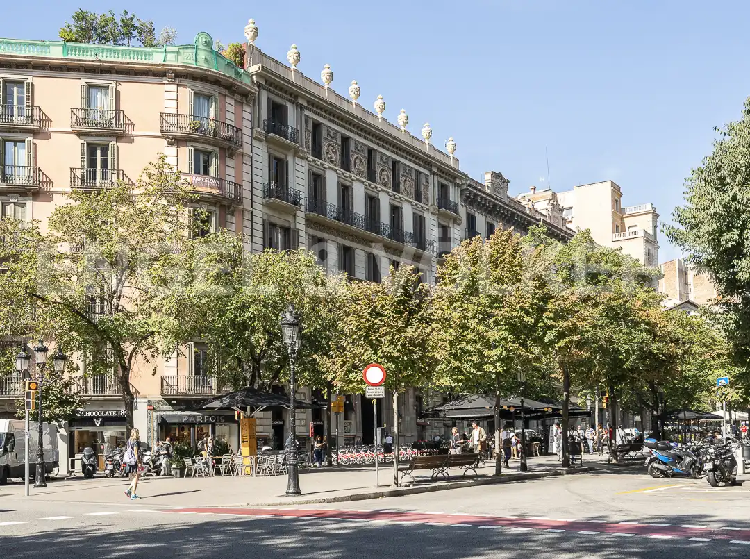 Außenansicht von Gebäude zur Miete in Barcelona