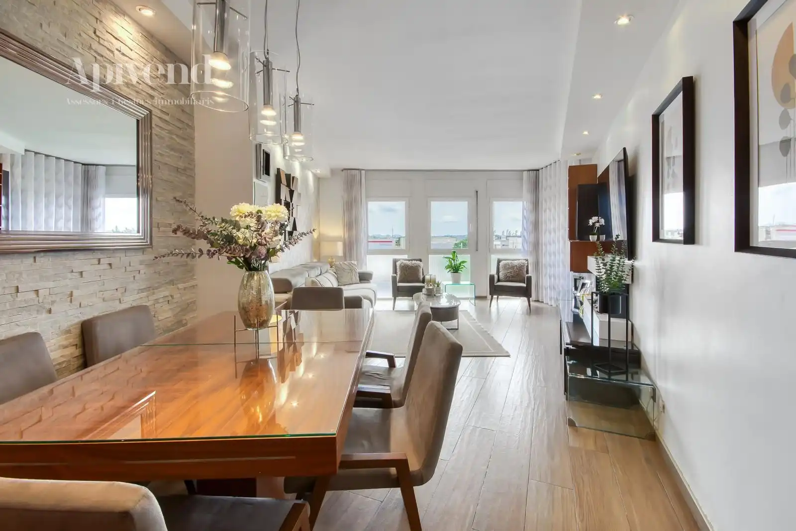 Living room of Flat for sale in Figueres  with Air Conditioner and Terrace