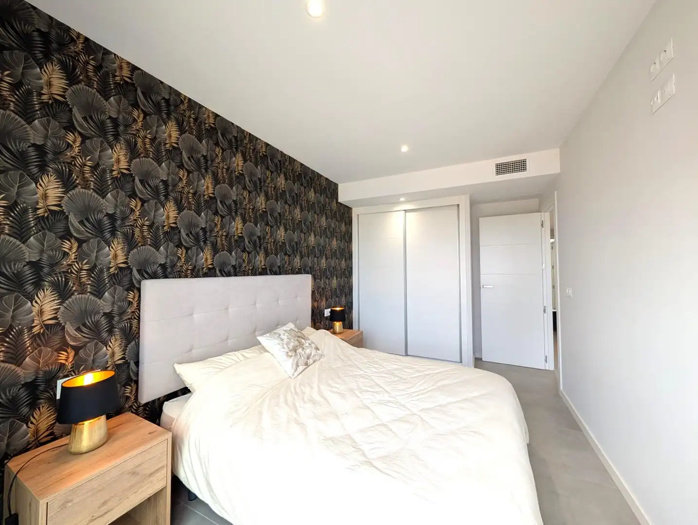 Schlafzimmer von Dachboden zum Verkauf in Orihuela mit Klimaanlage, Heizung und Terrasse