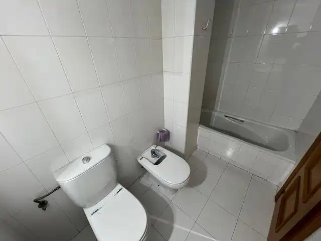 Bany de Apartament en venda en Murcia amb Aire condicionat i Balcó