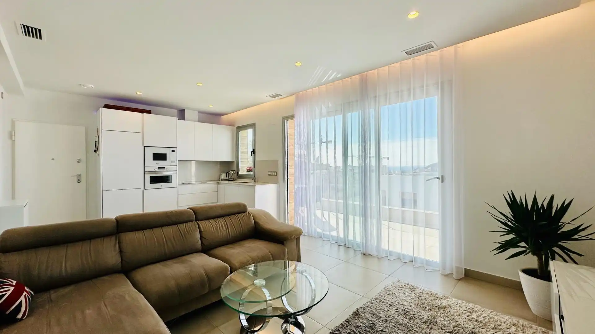 Sala de estar de Ático de alquiler en Finestrat con Aire acondicionado, Calefacción y Terraza