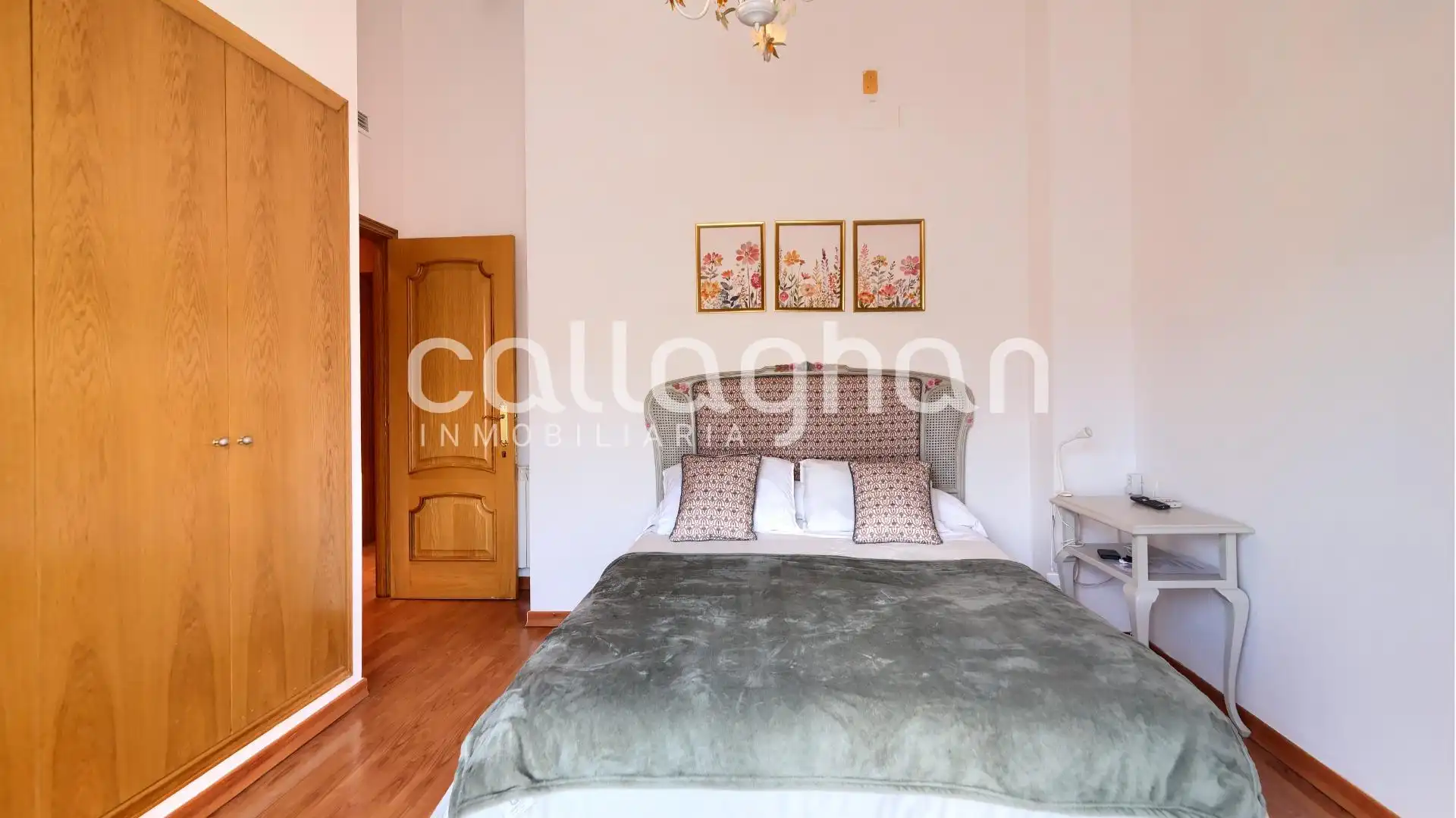 Dormitori de Casa adosada en venda en Sedaví amb Aire condicionat, Calefacció i Terrassa