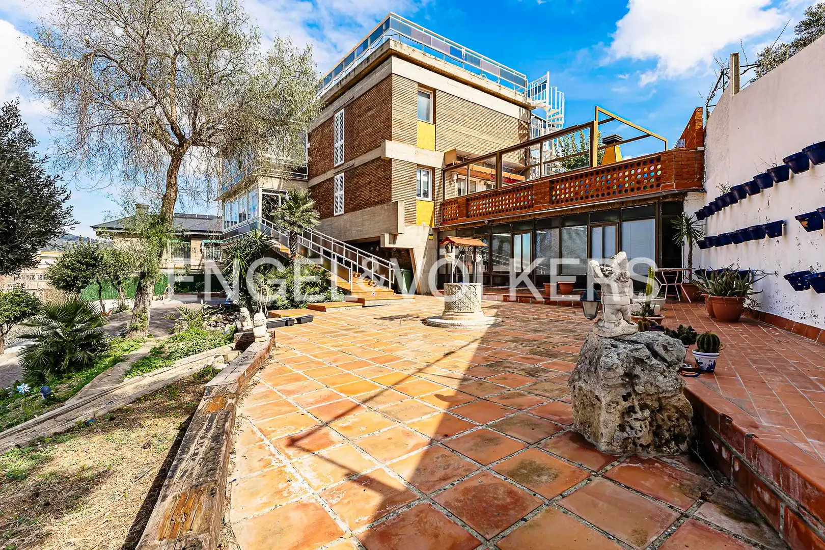 Terrassa de Casa o xalet en venda en Sant Just Desvern amb Calefacció i Jardí privat