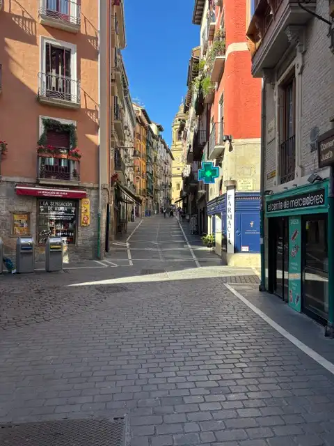 Vista exterior de Piso de alquiler en  Pamplona / Iruña con Calefacción, Parquet y Amueblado