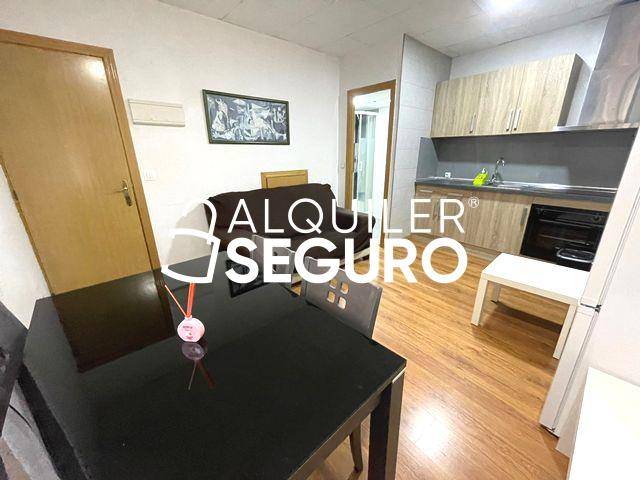 Piso en Alquiler en Escaño  en Centro