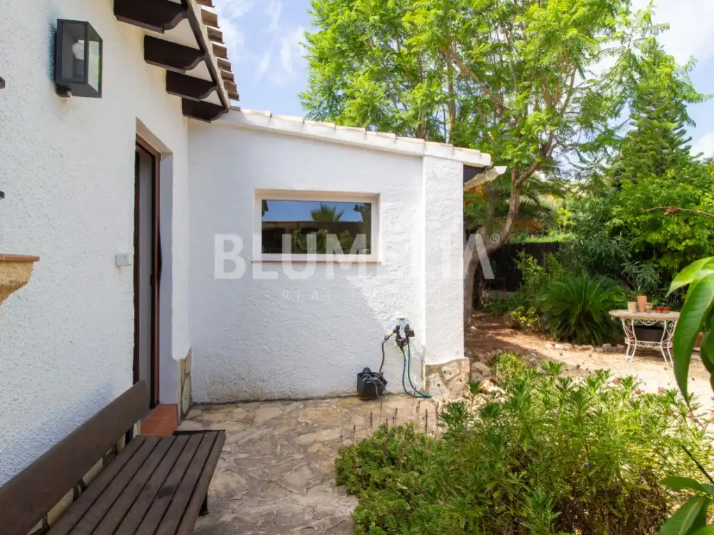Jardí de Casa o xalet en venda en Dénia amb Aire condicionat, Jardí privat i Piscina