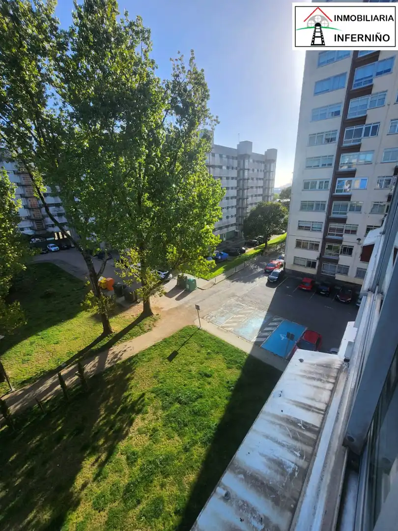 Aparcament de Pis en venda en Ferrol amb Calefacció