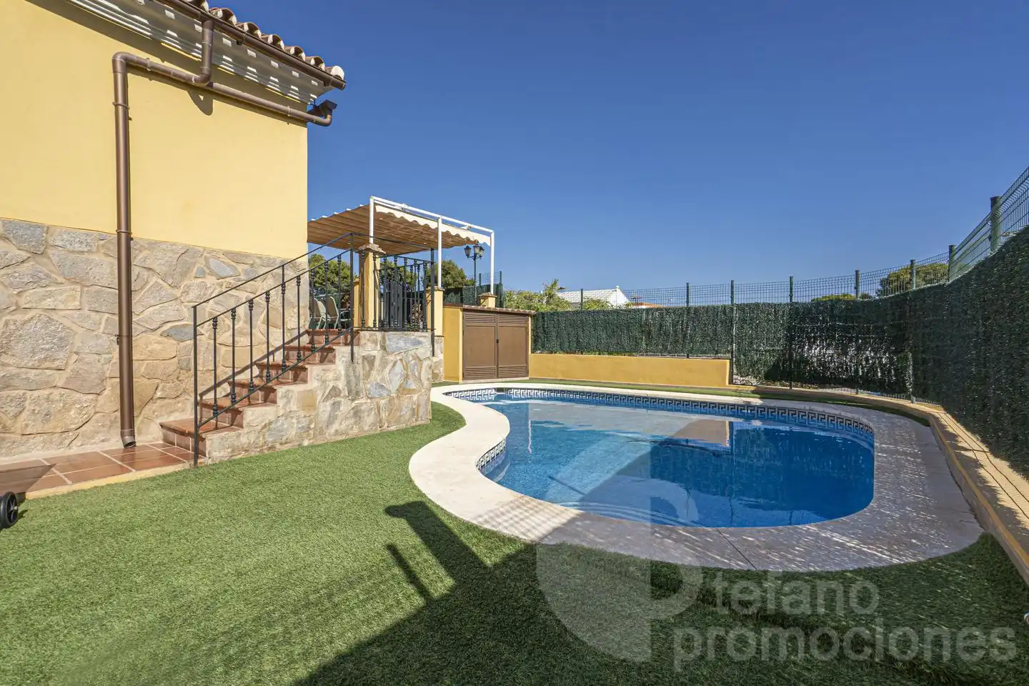 Piscina de Casa o xalet en venda en Málaga amb Aire condicionat, Jardí privat i Terrassa